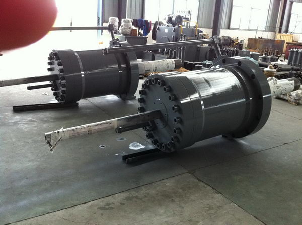 ұ���÷ǘ�(bi��o)�͸�